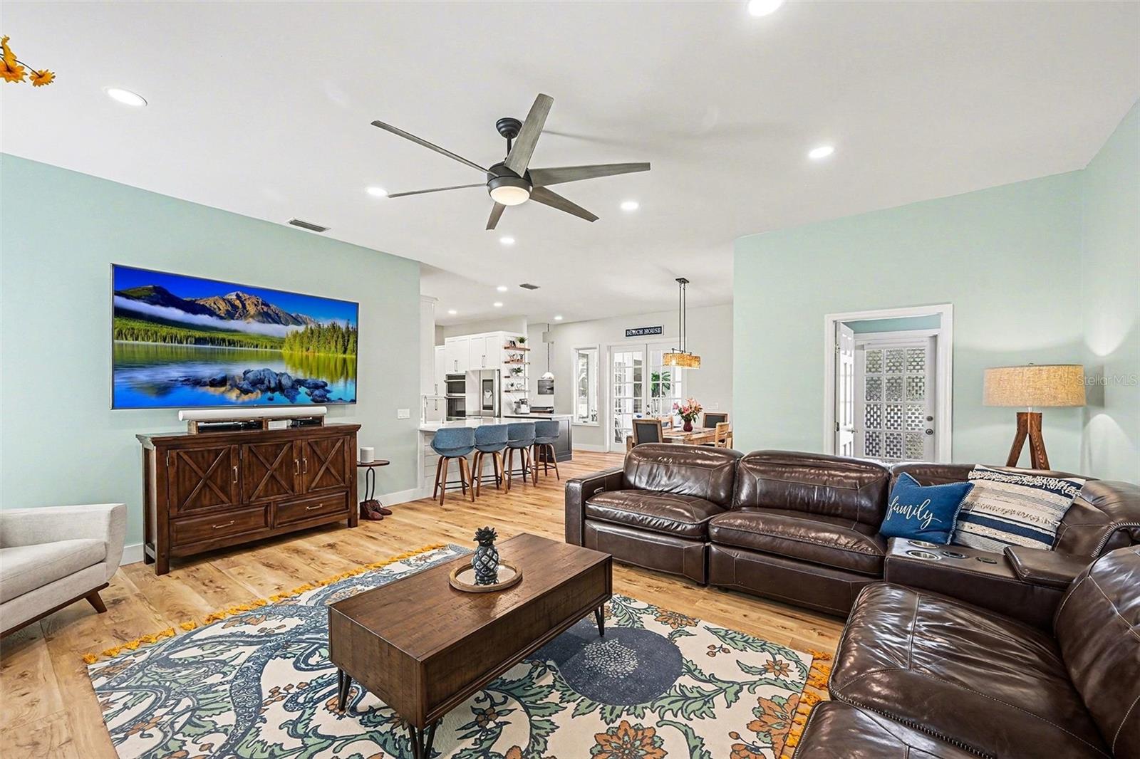 EGRETS COVE - Residential