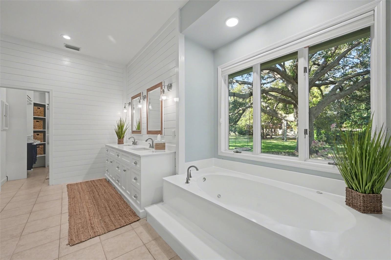 EGRETS COVE - Residential