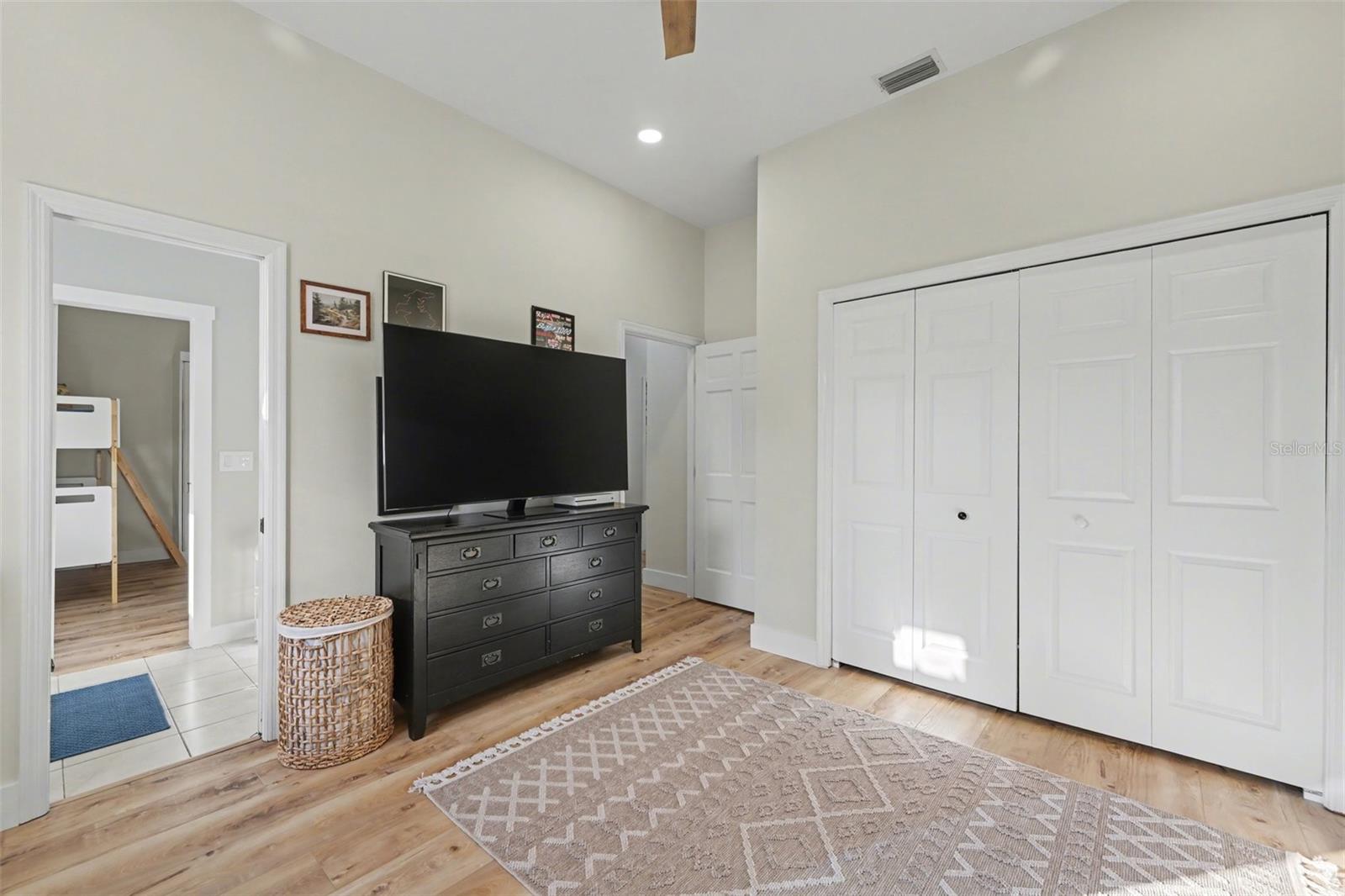 EGRETS COVE - Residential