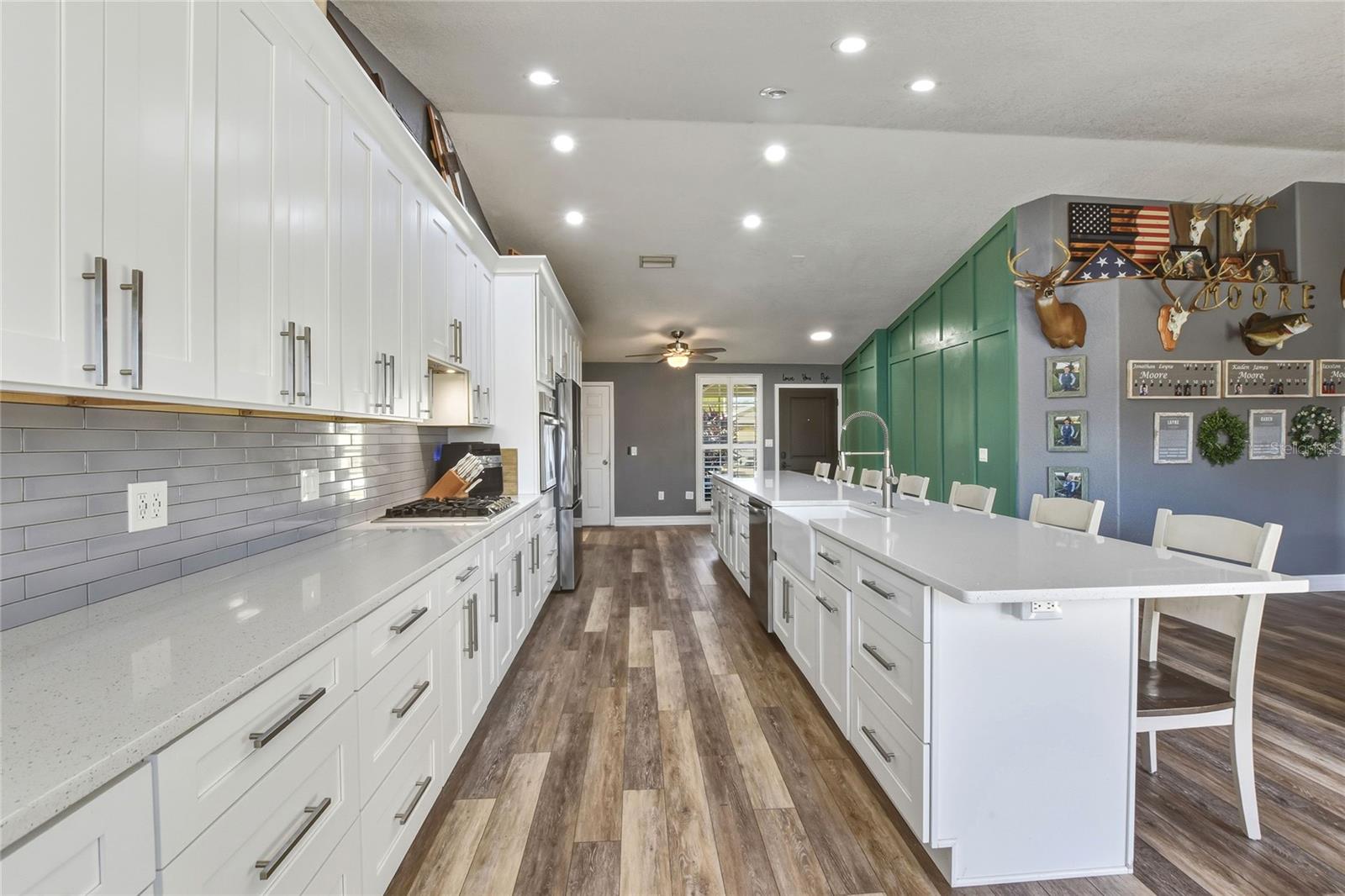 SEVEN OAKS AT SUNDANCE - Residential