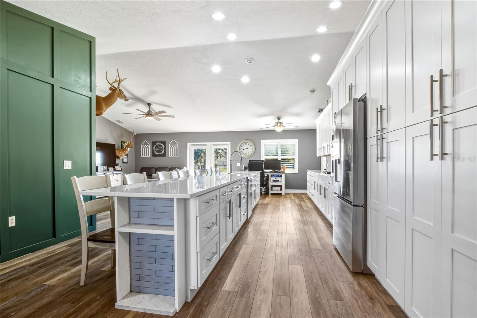 SEVEN OAKS AT SUNDANCE - Residential