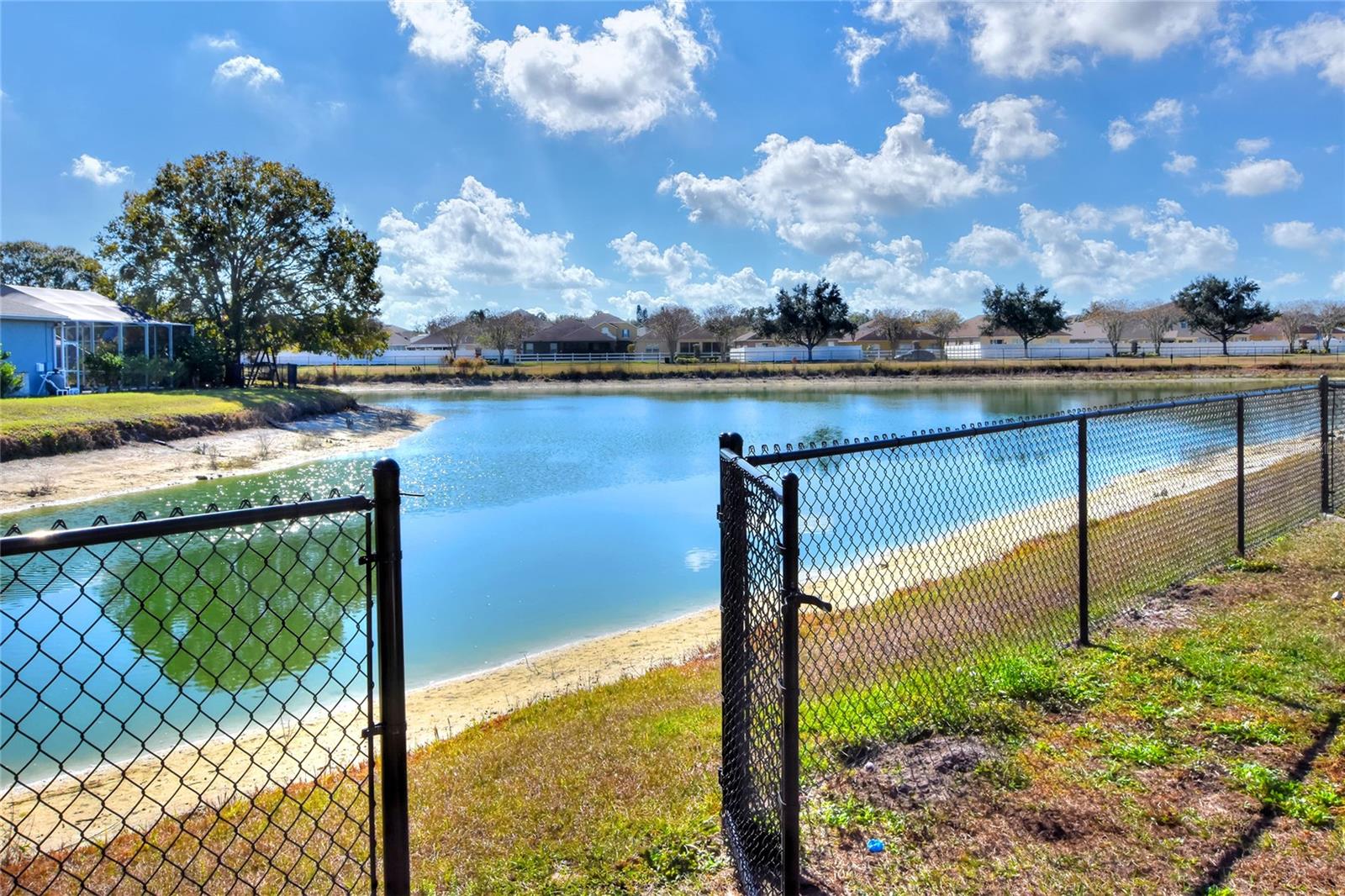 SEVEN OAKS AT SUNDANCE - Residential