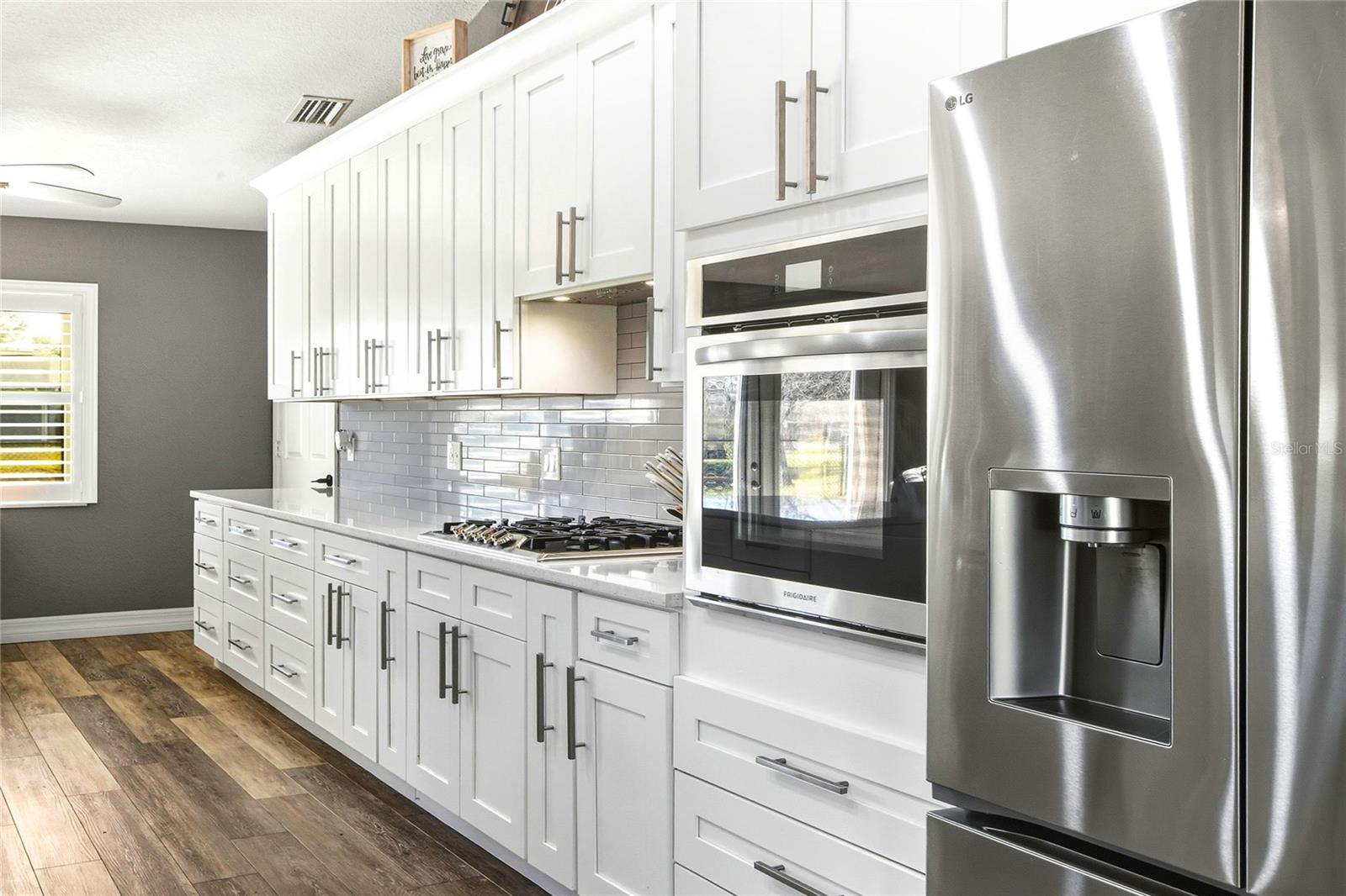 SEVEN OAKS AT SUNDANCE - Residential