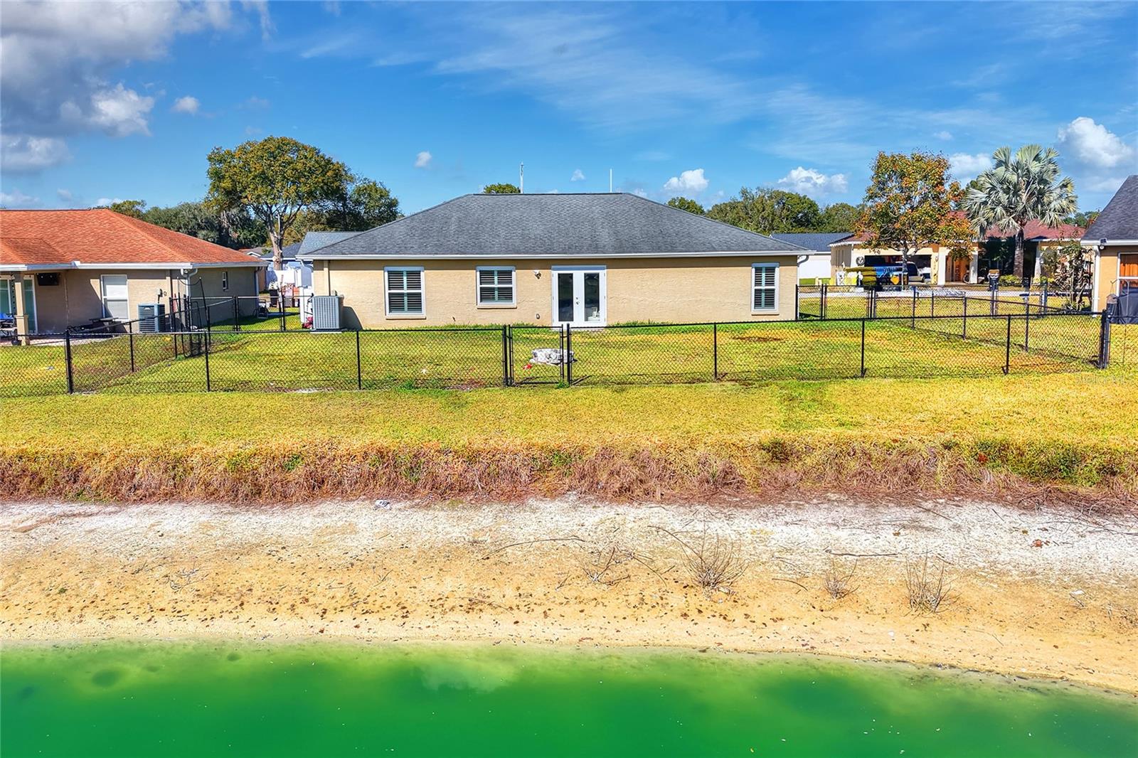 SEVEN OAKS AT SUNDANCE - Residential