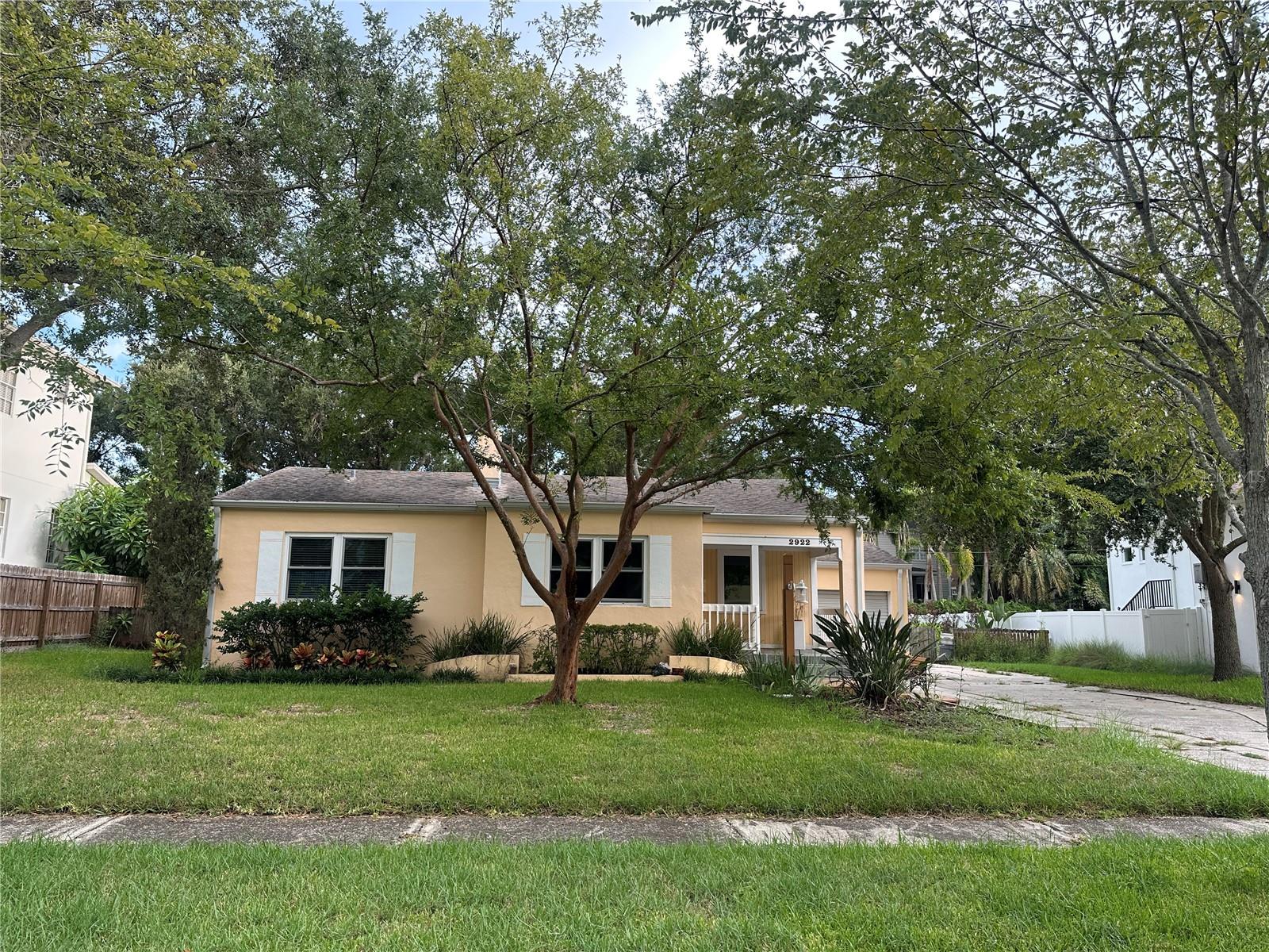RARE BAYSHORE BEAUTIFUL ESTATE LOT - THE AMERICAN DREAM AWAITS
Exceptional oversized lot (95x140, ~0.31 acres) in Bayshore Beautiful, surrounded by stunning new luxury residences. This distinctive location puts you just steps away from the coveted Bayshore Blvd and the new highly desirable Stovall House club - Tampa's premier social destination. Experience the best of both worlds: quiet luxury living and vibrant city energy, with Hyde Park's charm and the buzzing Water Street district's world-class dining and entertainment. Enjoy easy access to Armature Works, the scenic Tampa Riverwalk, Amalie Arena events, and the esteemed Palma Ceia Country Club.
TRULY UNIQUE ADVANTAGE: Strategic lot elevation opportunity with fill dirt for house and garage areas - potentially build your dream home WITHOUT the typical flood-zone stairs! Seamless, elegant entry to your front door and garage.
This rare gem offers space to truly have it all: grand custom home, oversized garage, plus backyard paradise with every luxury amenity your heart desires.
House was flooded. Demo permit in hand. Clean canvas awaits your vision.
Don't just live - THRIVE on America's most coveted boulevard where luxury lifestyle meets limitless possibilities.