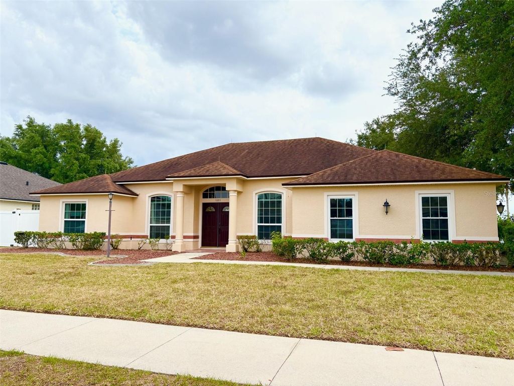 Photo of 1601 Silhouette Drive, Clermont, FL 34711 (MLS # O6408738)