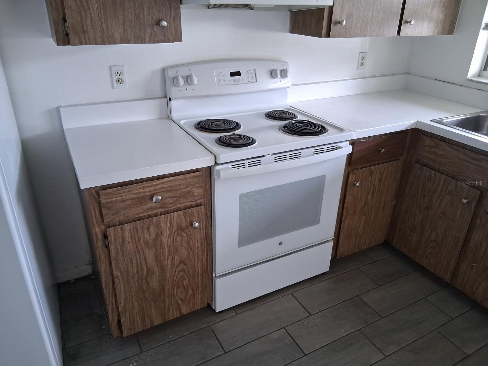 LAUREL HILLS CONDO - Residential Lease
