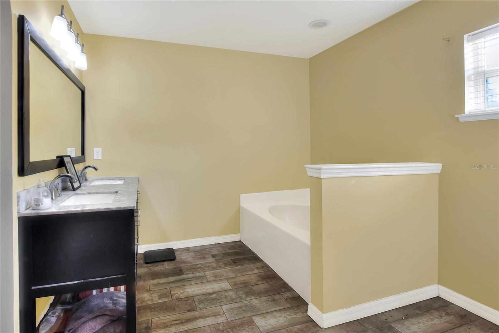 SETTLERS CRK - Residential