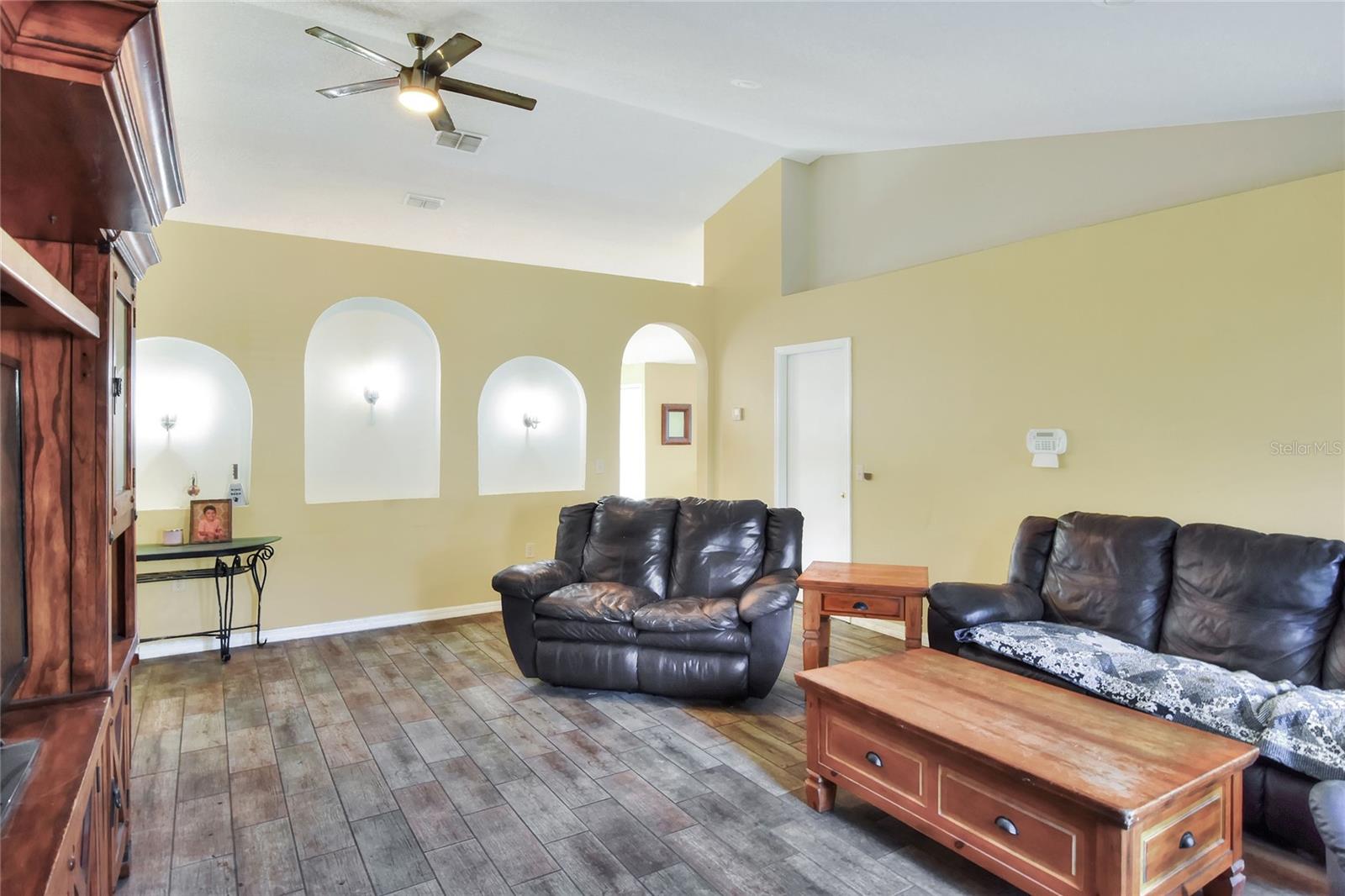 SETTLERS CRK - Residential