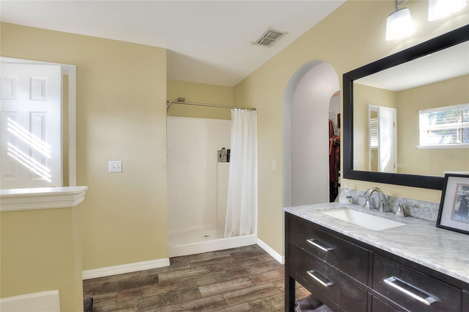 SETTLERS CRK - Residential