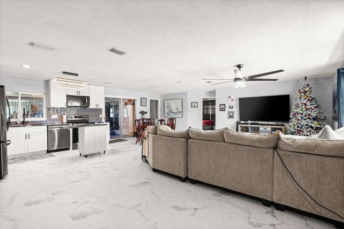 1436 MARDRAKE ROAD