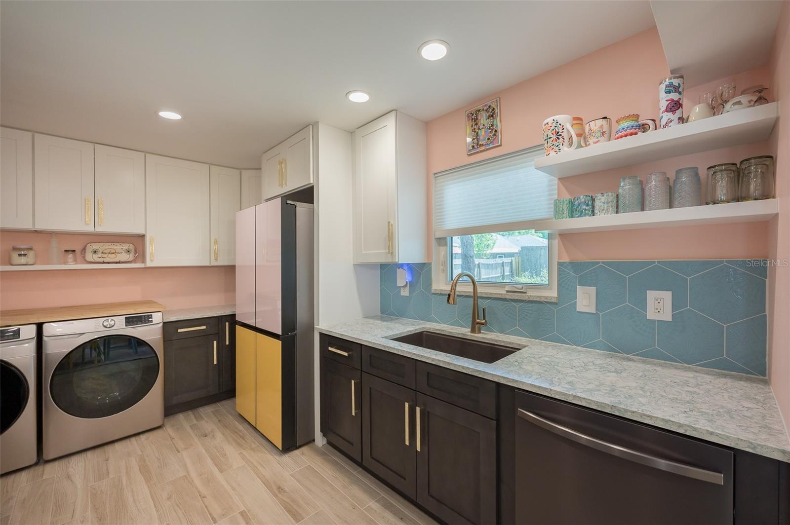 LAKE SARASOTA - Residential