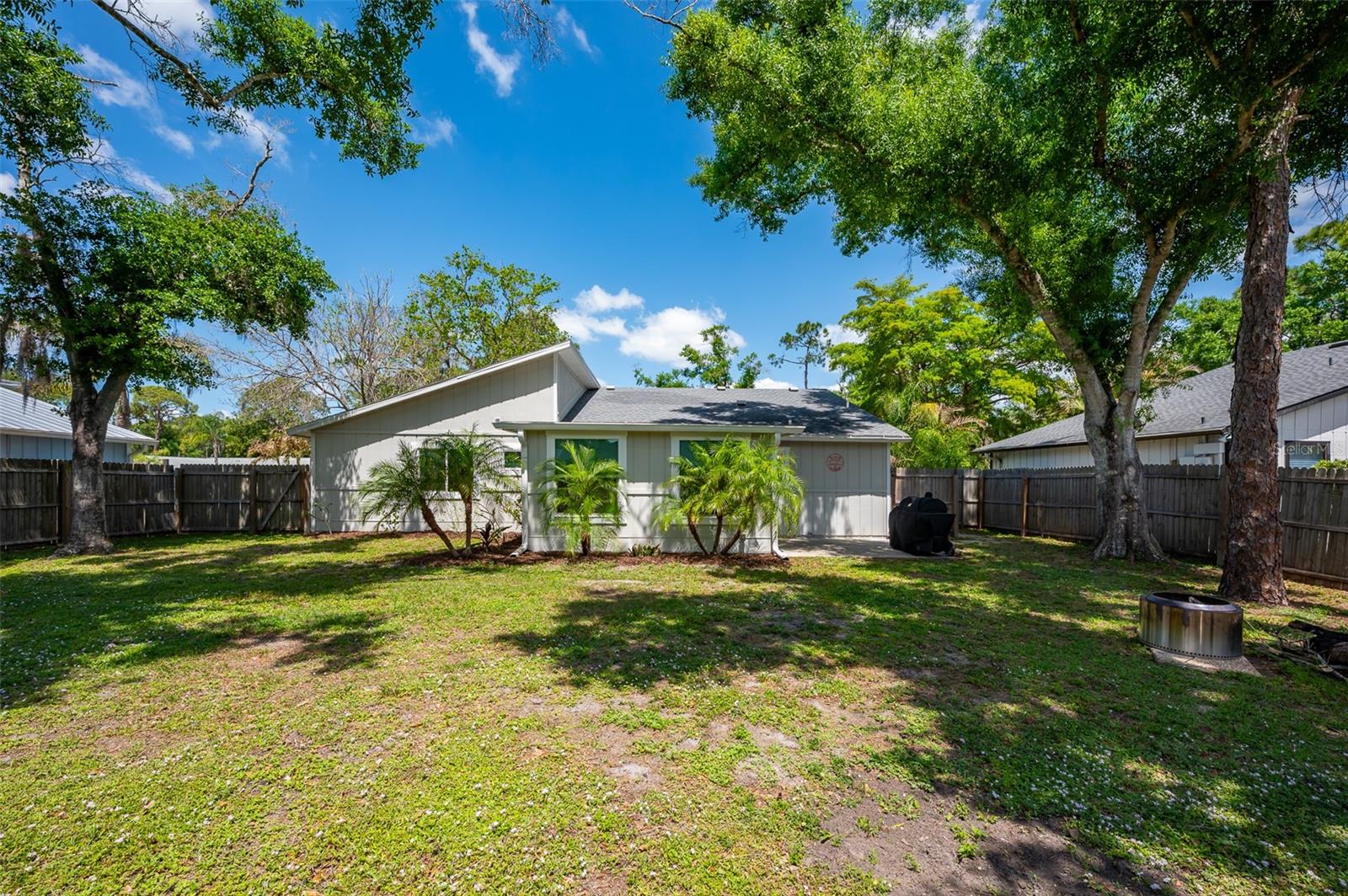 LAKE SARASOTA - Residential