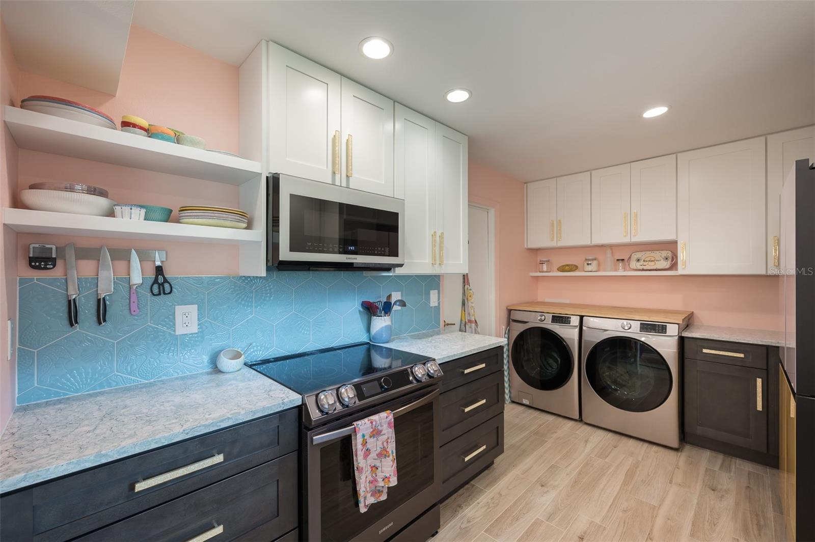 LAKE SARASOTA - Residential