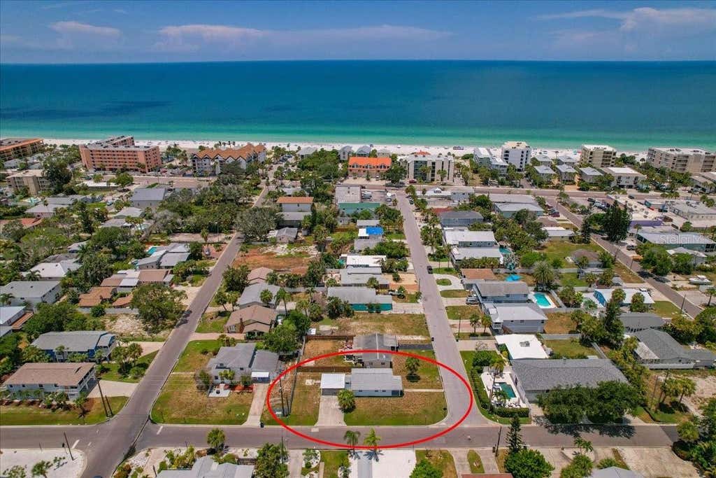 Photo of 125 13th Avenue, Indian Rocks Beach, FL 33785 (MLS # TB8526315)