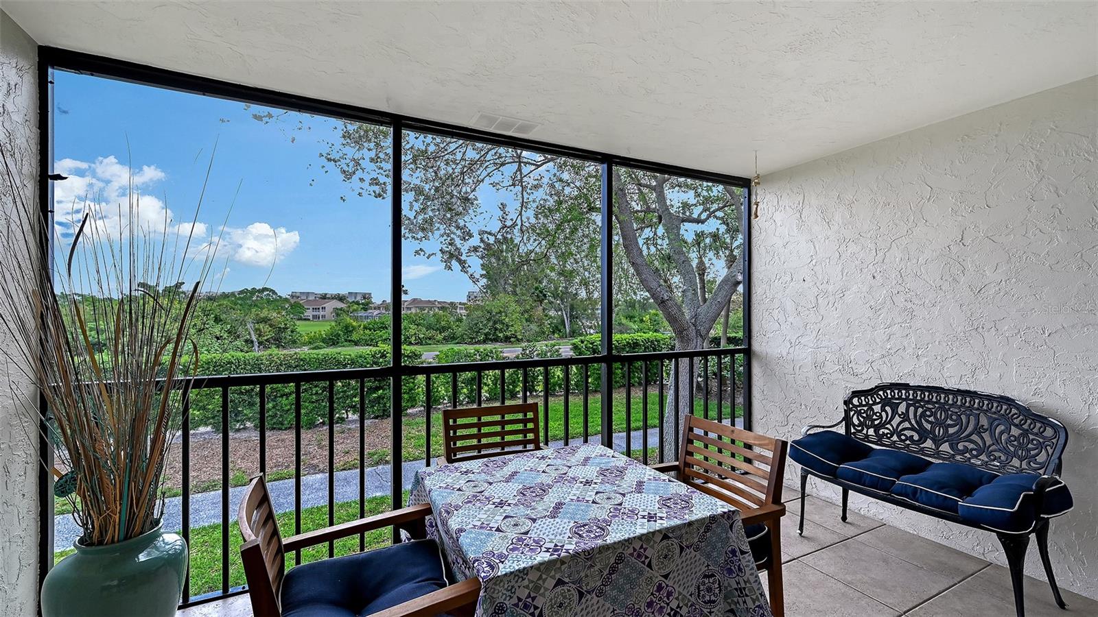 SEAPLACE I - Residential