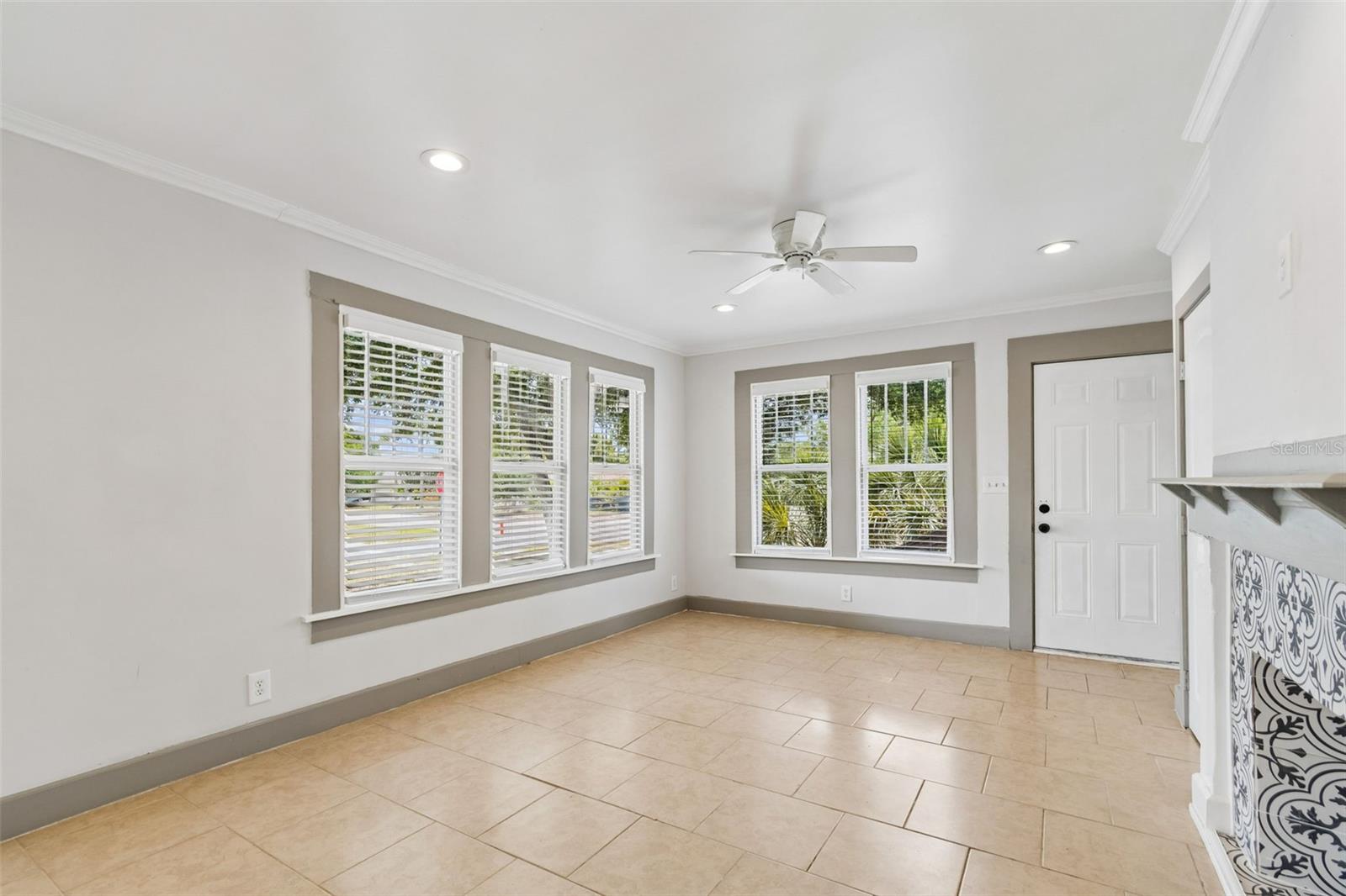 ST PETERSBURG INVESTMENT COS ADD TO OAK PARK - Residential