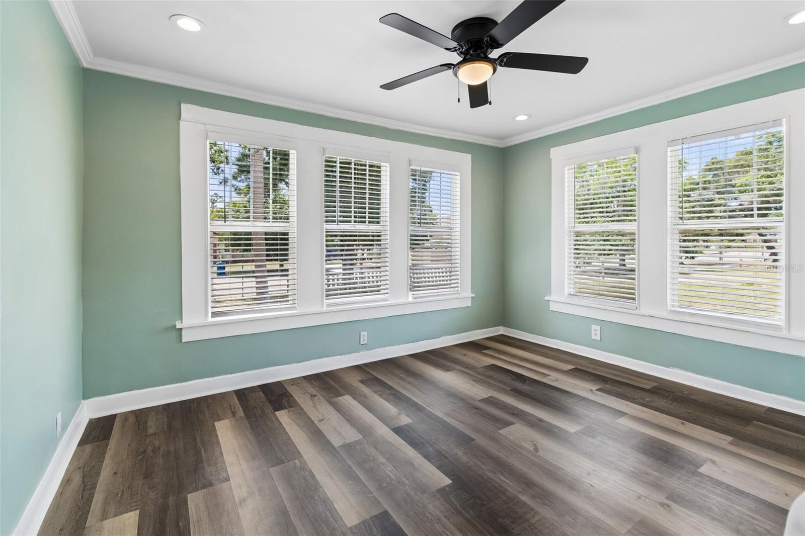 ST PETERSBURG INVESTMENT COS ADD TO OAK PARK - Residential