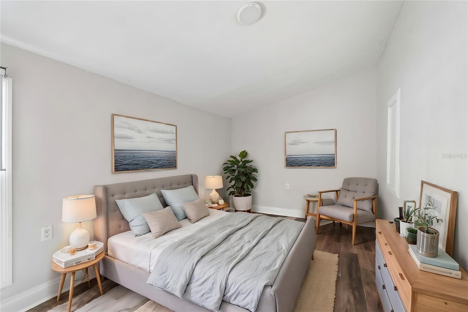 ST PETERSBURG INVESTMENT COS ADD TO OAK PARK - Residential