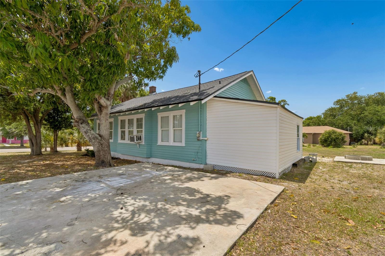 ST PETERSBURG INVESTMENT COS ADD TO OAK PARK - Residential