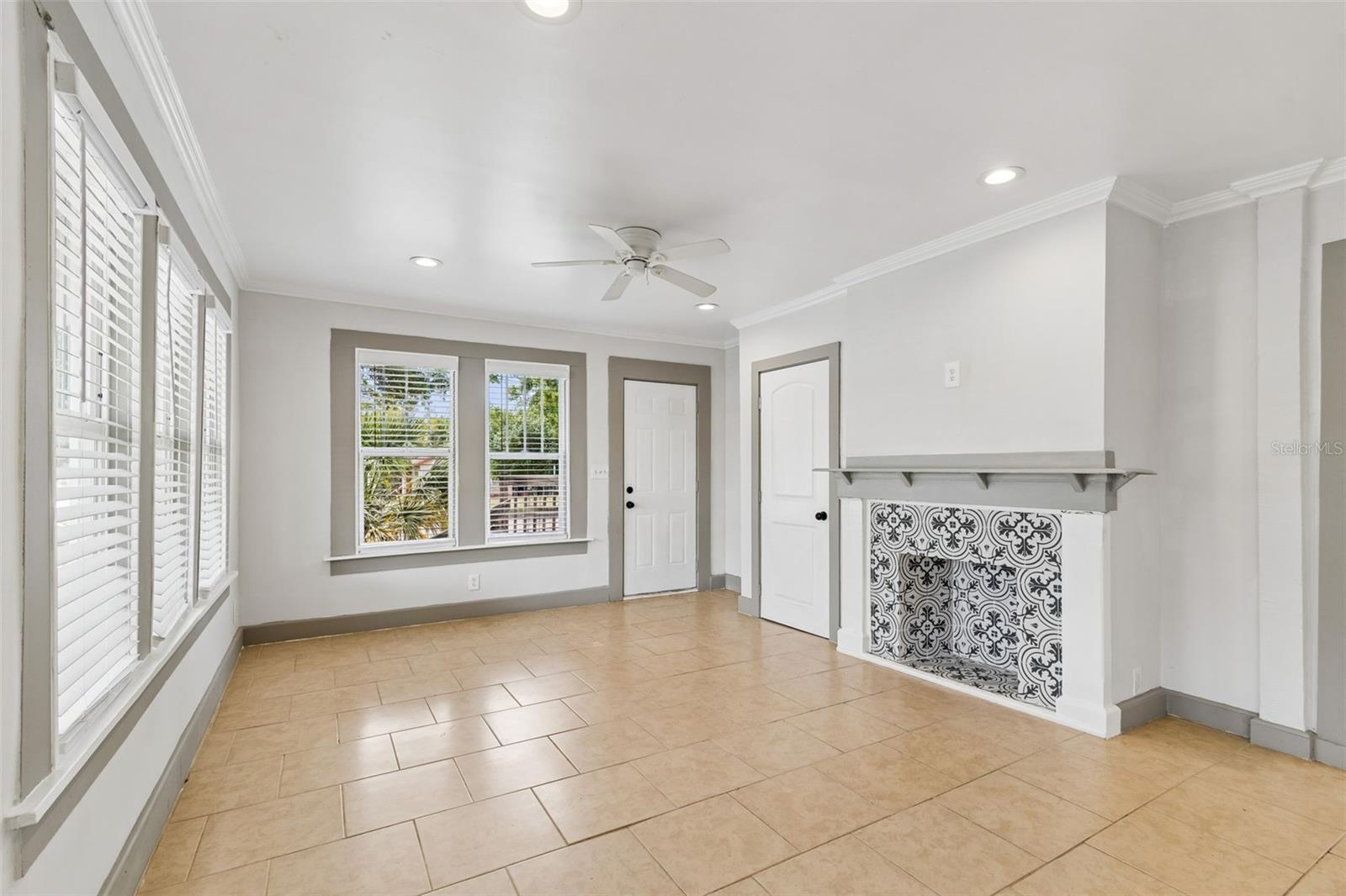 ST PETERSBURG INVESTMENT COS ADD TO OAK PARK - Residential