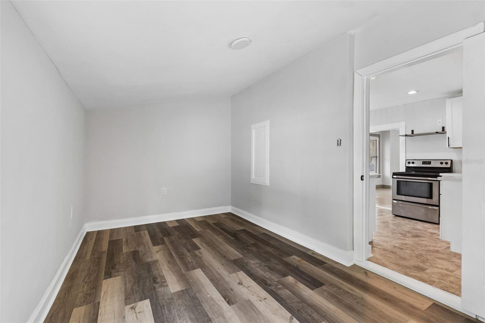 ST PETERSBURG INVESTMENT COS ADD TO OAK PARK - Residential