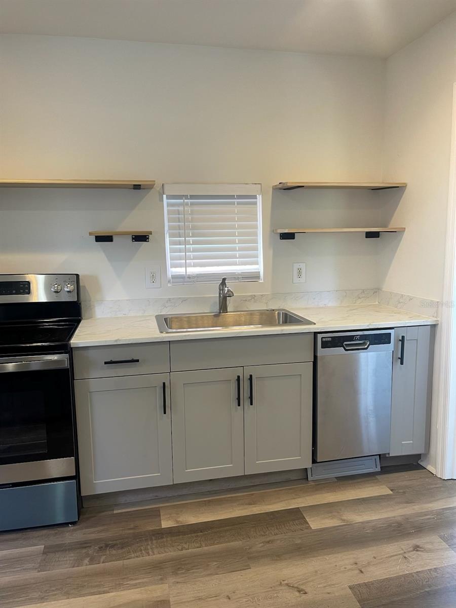 ST PETERSBURG INVESTMENT COS ADD TO OAK PARK - Residential