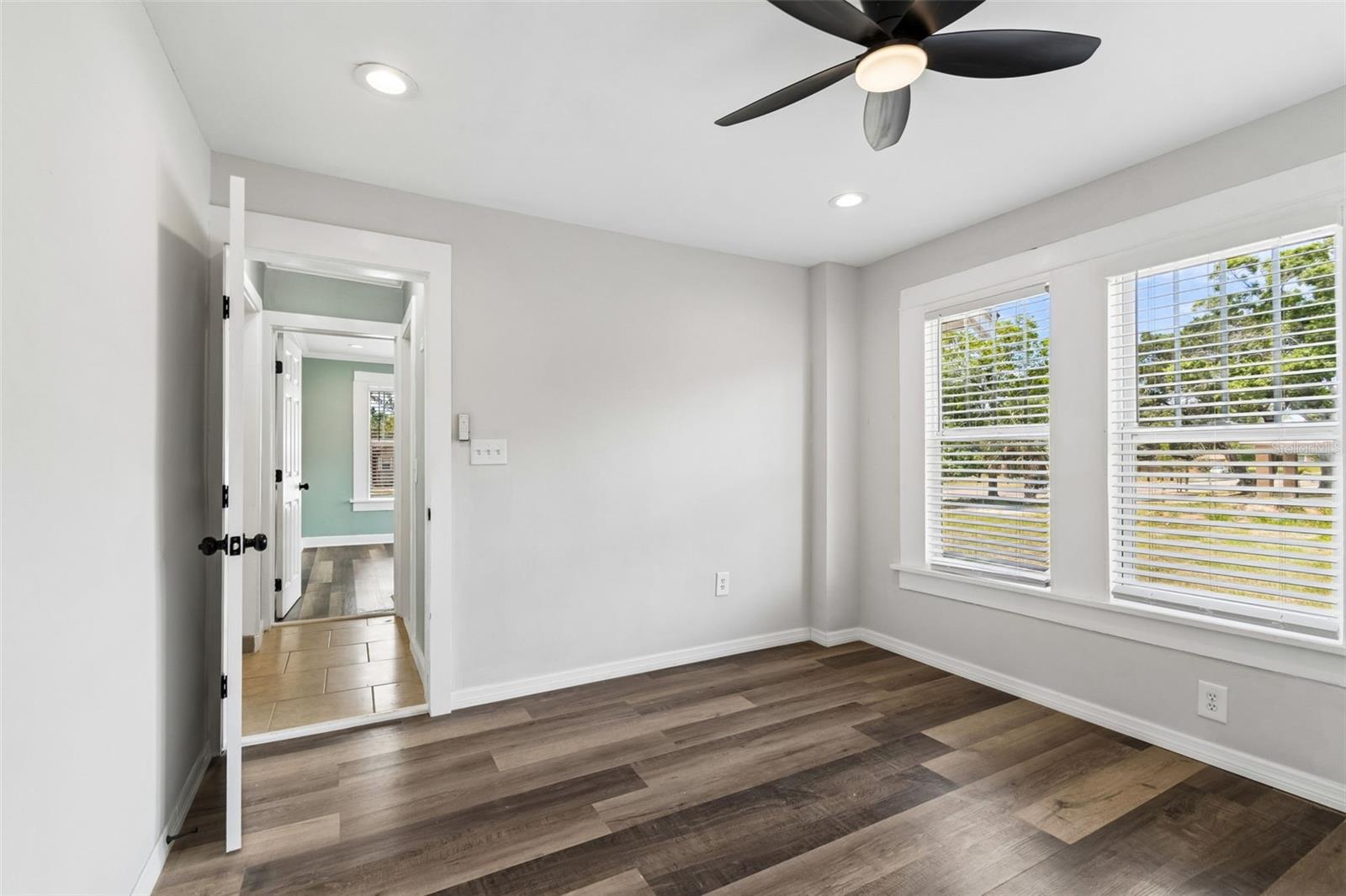 ST PETERSBURG INVESTMENT COS ADD TO OAK PARK - Residential