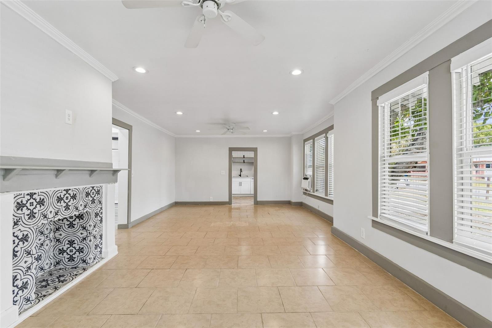 ST PETERSBURG INVESTMENT COS ADD TO OAK PARK - Residential