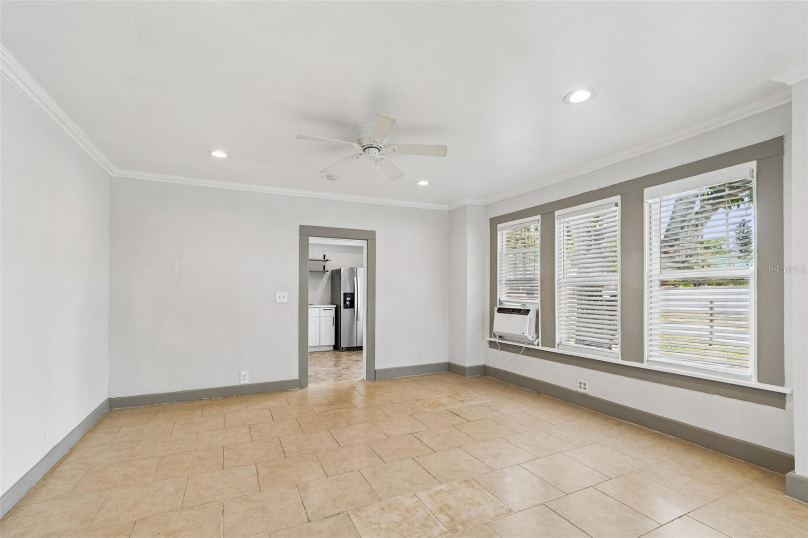 ST PETERSBURG INVESTMENT COS ADD TO OAK PARK - Residential