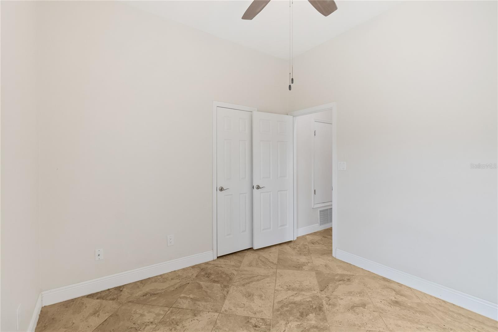 HUNTERS CREEK TR 130 PH 01 - Residential