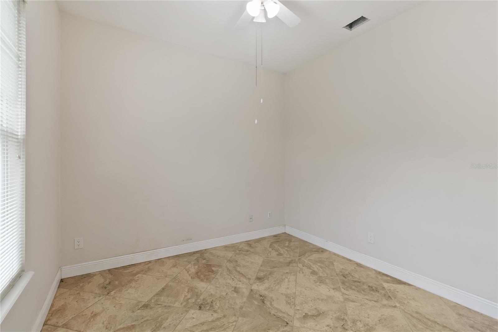 HUNTERS CREEK TR 130 PH 01 - Residential