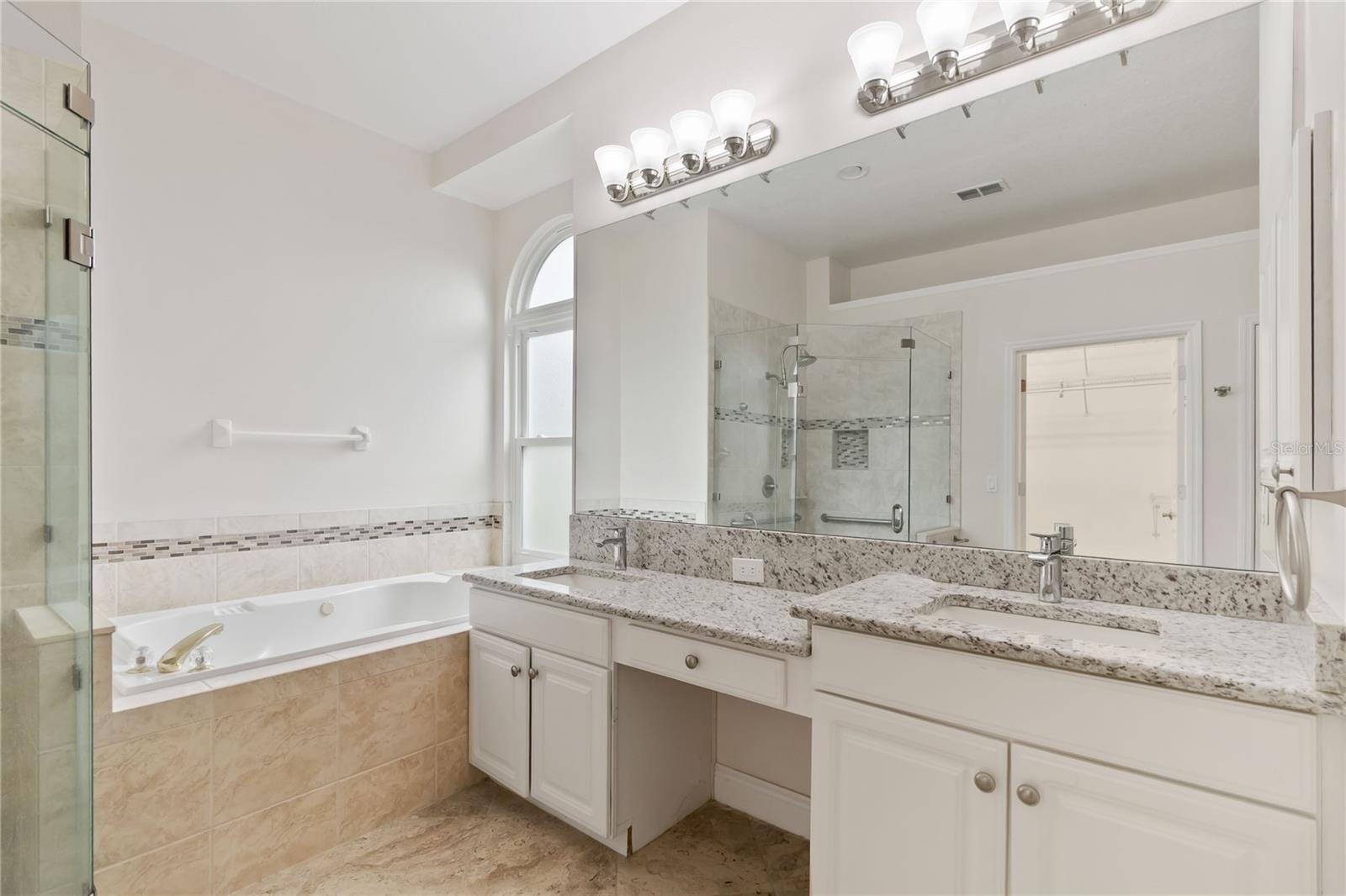 HUNTERS CREEK TR 130 PH 01 - Residential