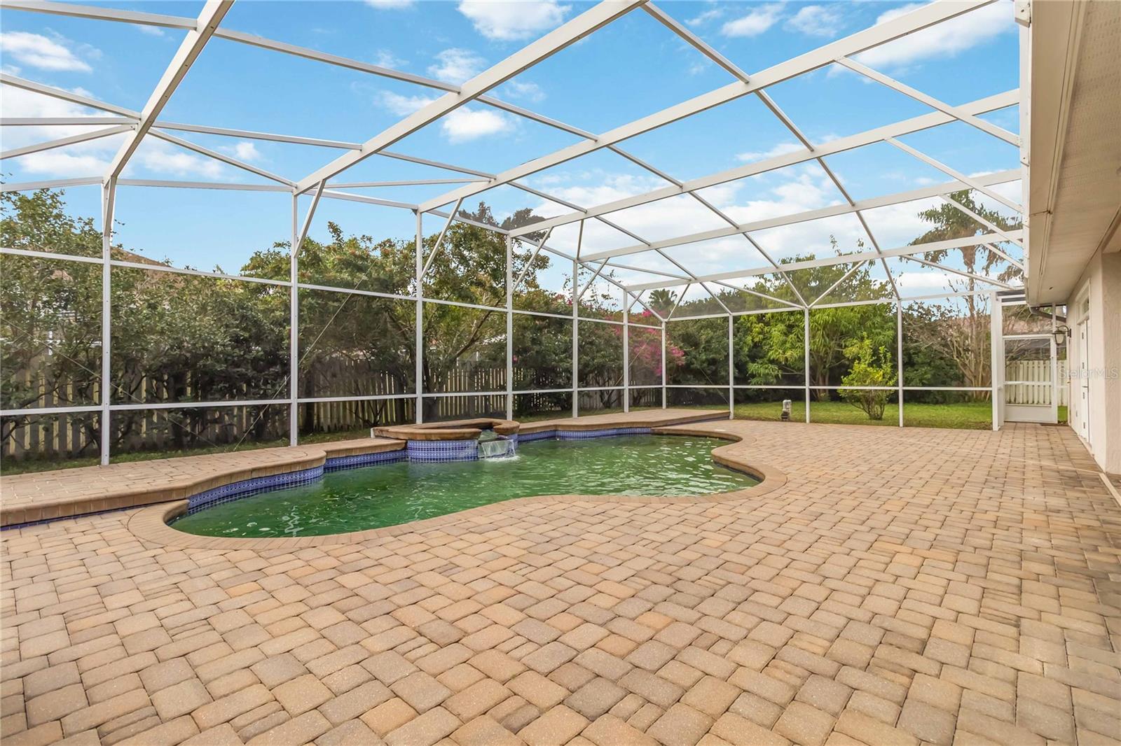 HUNTERS CREEK TR 130 PH 01 - Residential