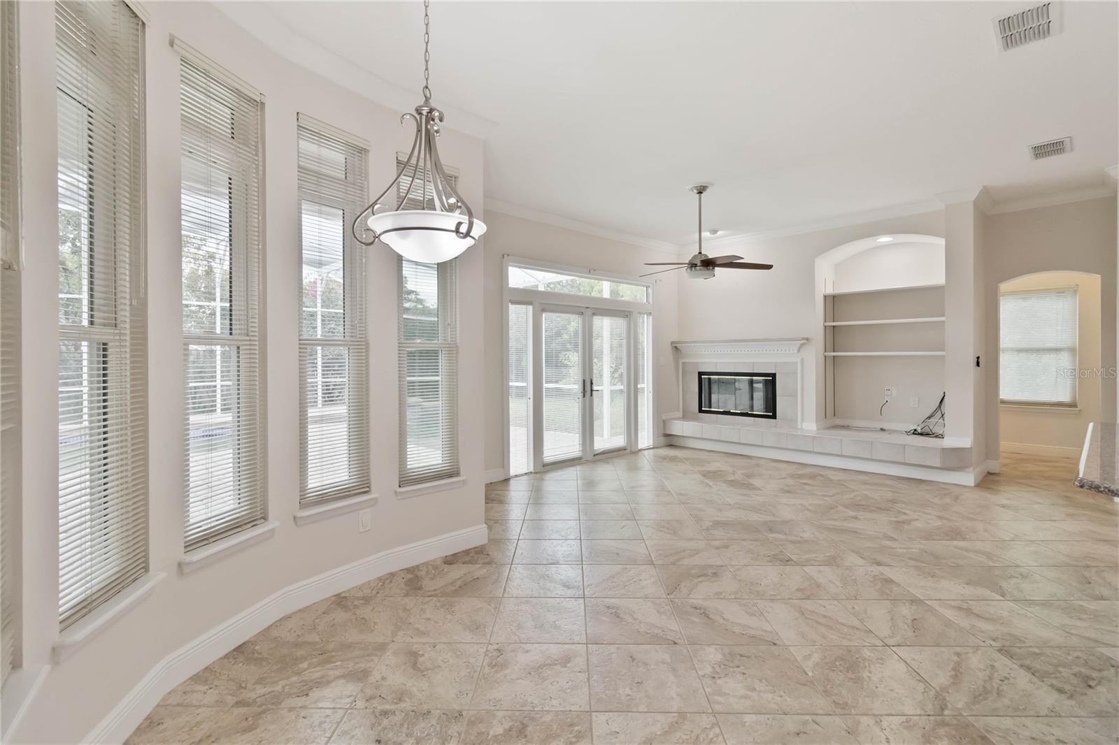 HUNTERS CREEK TR 130 PH 01 - Residential