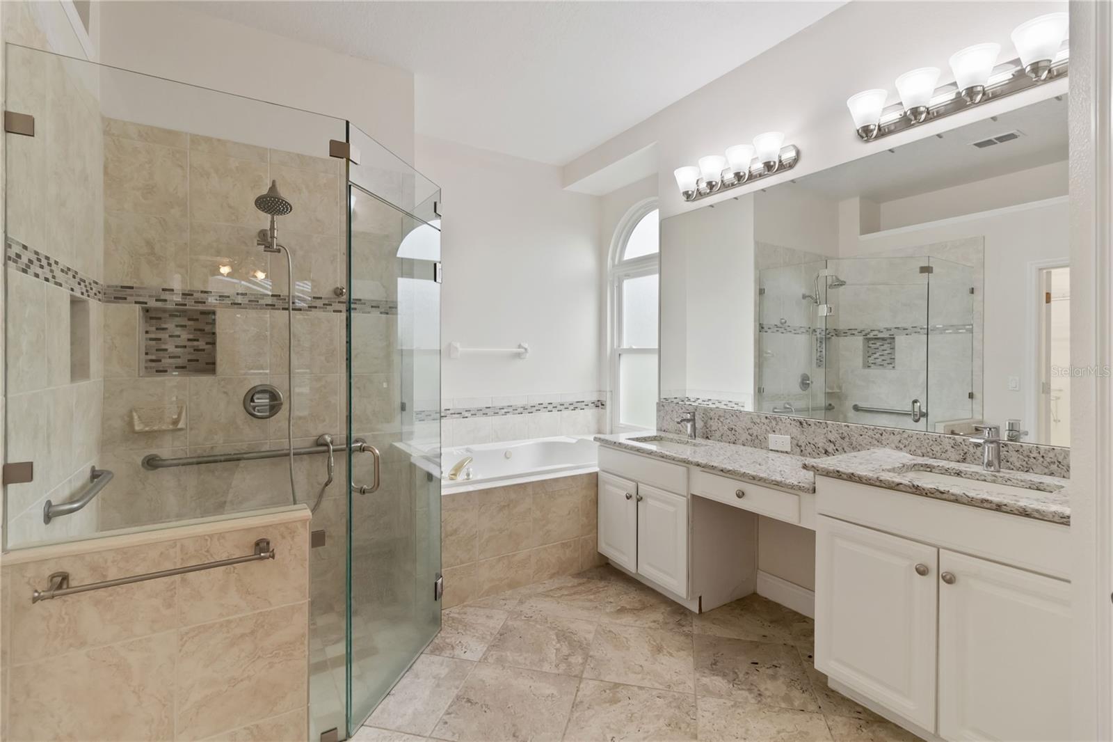 HUNTERS CREEK TR 130 PH 01 - Residential