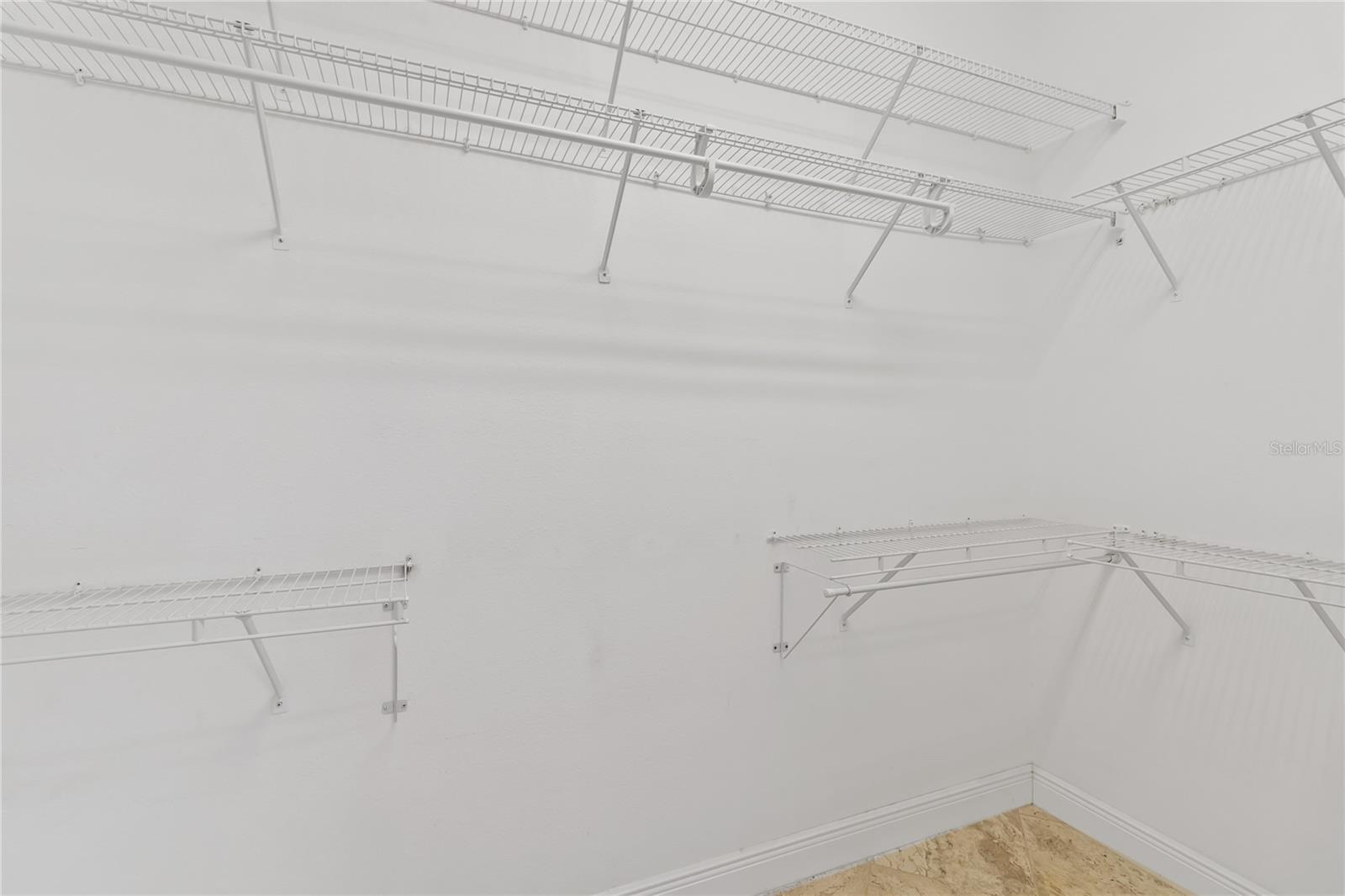 HUNTERS CREEK TR 130 PH 01 - Residential