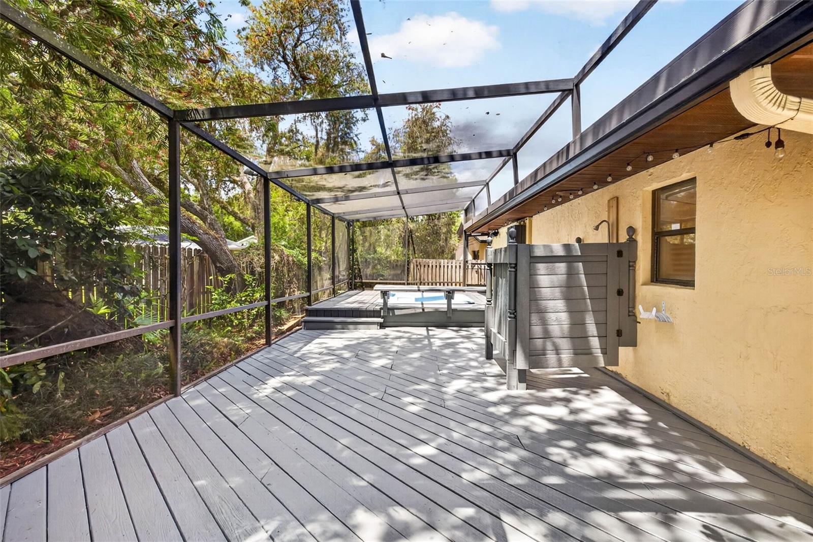 TEMPLE TERRACE ESTATES REP - Residential