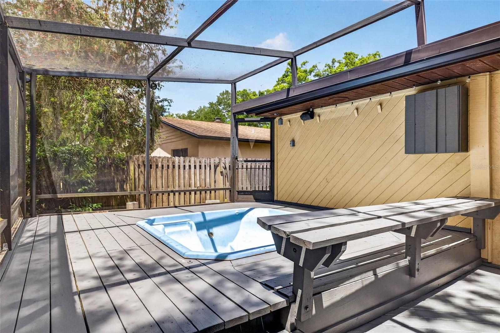 TEMPLE TERRACE ESTATES REP - Residential