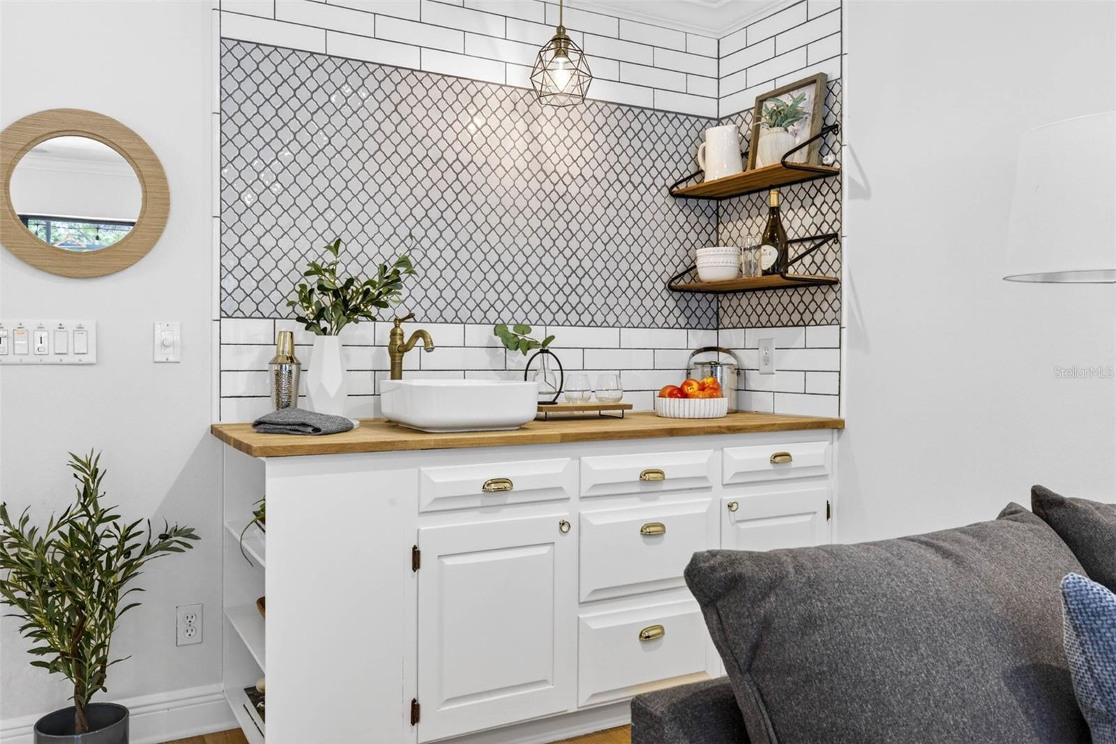 TEMPLE TERRACE ESTATES REP - Residential