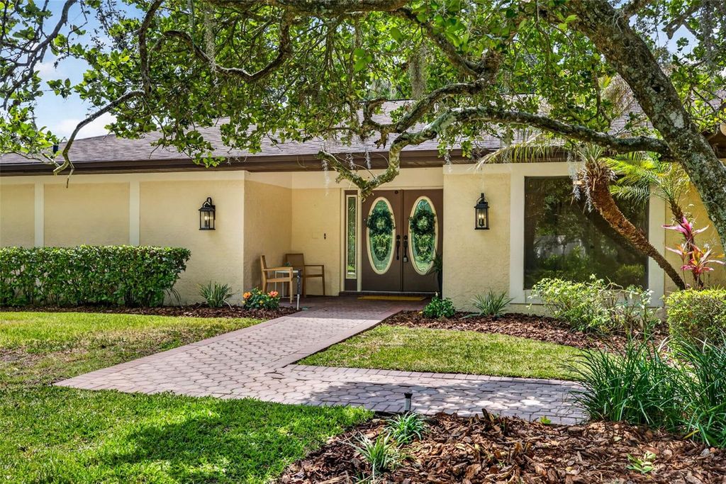 Photo of 817 Bannockburn Avenue, Temple Terrace, FL 33617 (MLS # TB8501252)