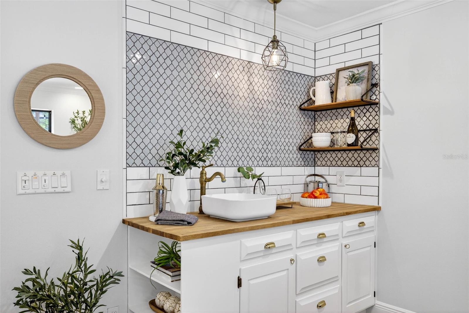 TEMPLE TERRACE ESTATES REP - Residential