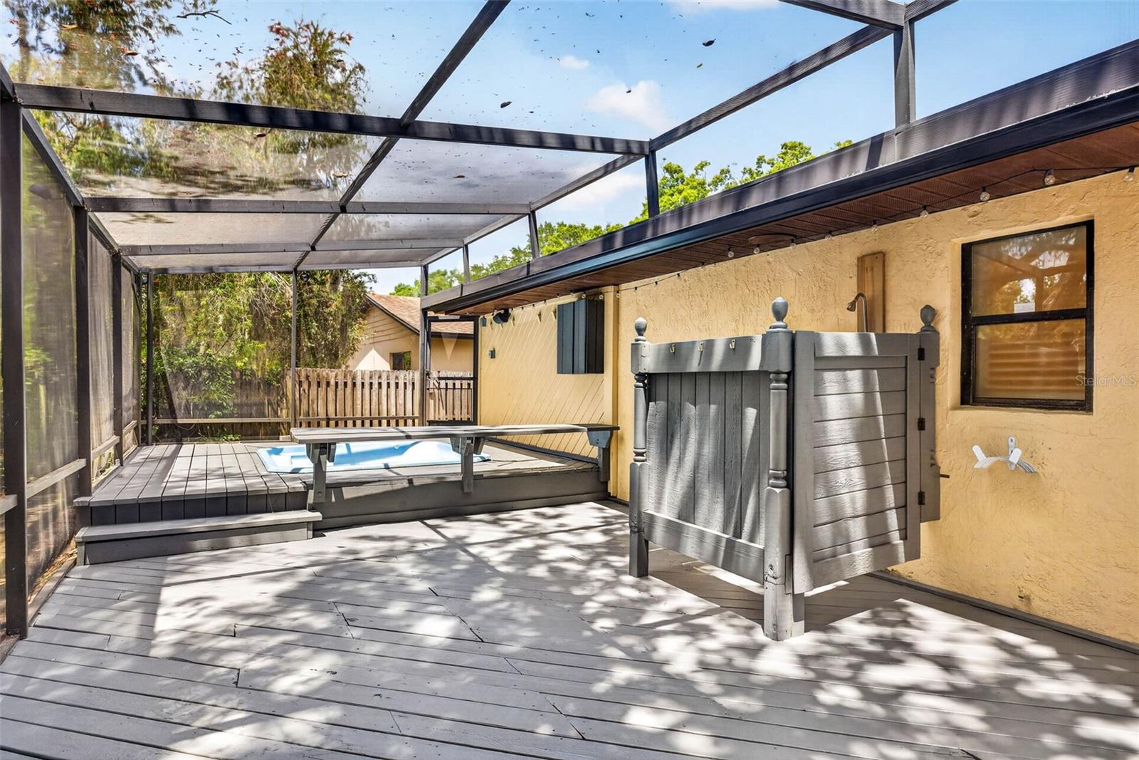 TEMPLE TERRACE ESTATES REP - Residential