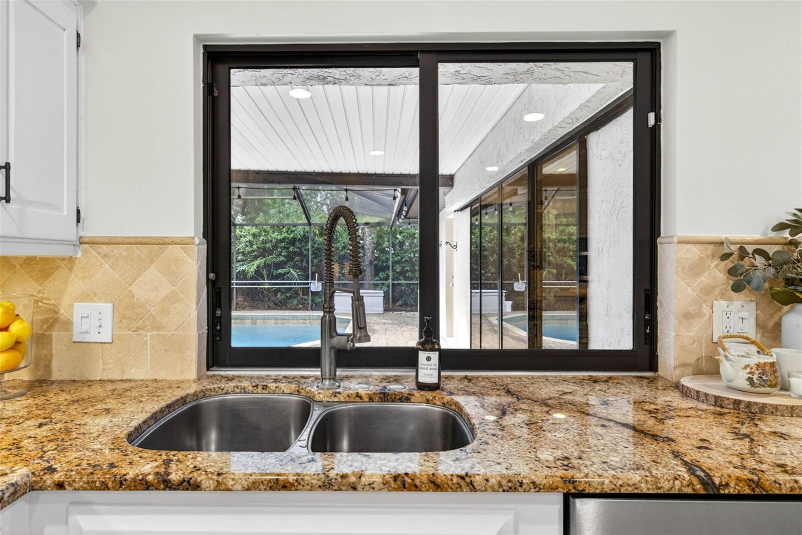 TEMPLE TERRACE ESTATES REP - Residential