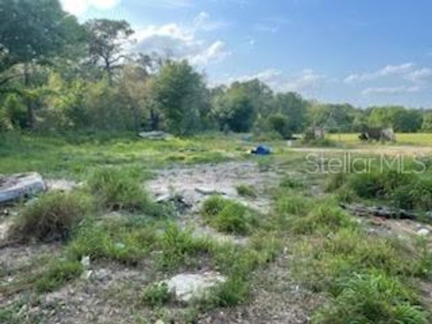 Handyman Special! This spacious lot offers endless potential with a mobile home that needs some TLC—still a great deal compared to buying new. Plenty of room to bring your toys, boats, or RVs. Enjoy the freedom of no HOA and make this property your own!