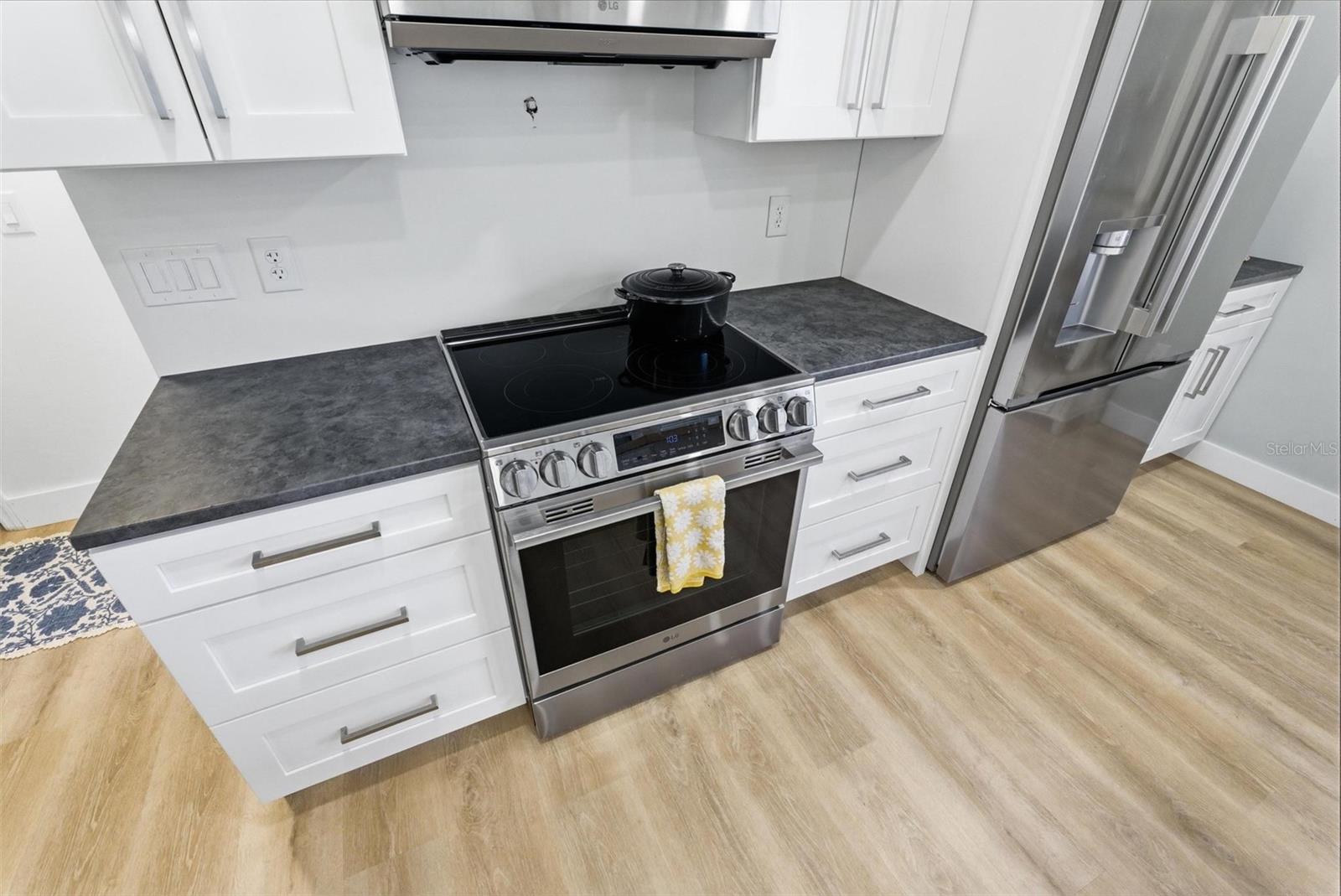 WOODLAKE - Residential