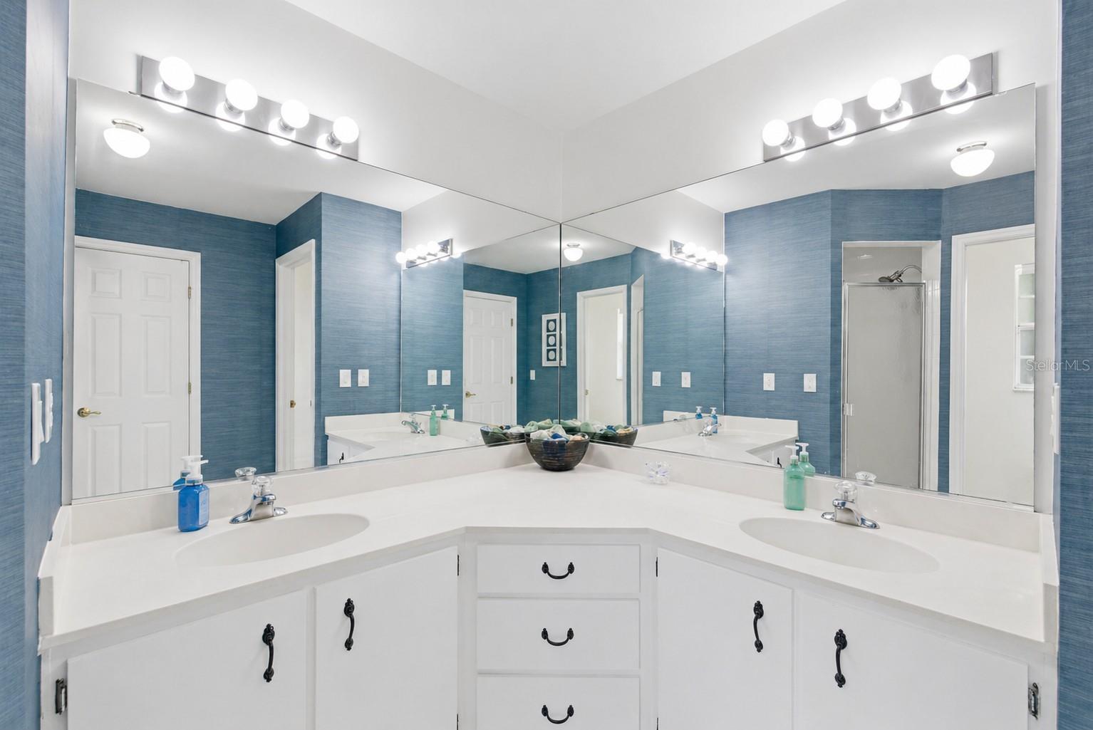 WOODLAKE - Residential