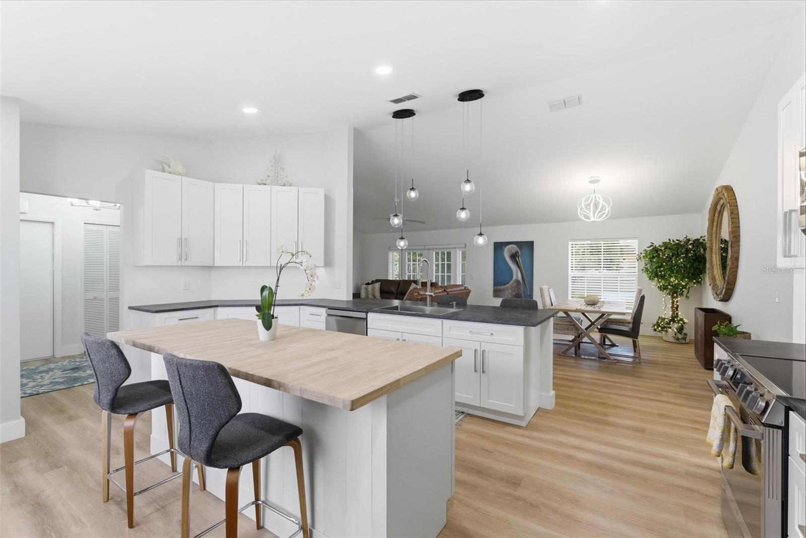 WOODLAKE - Residential