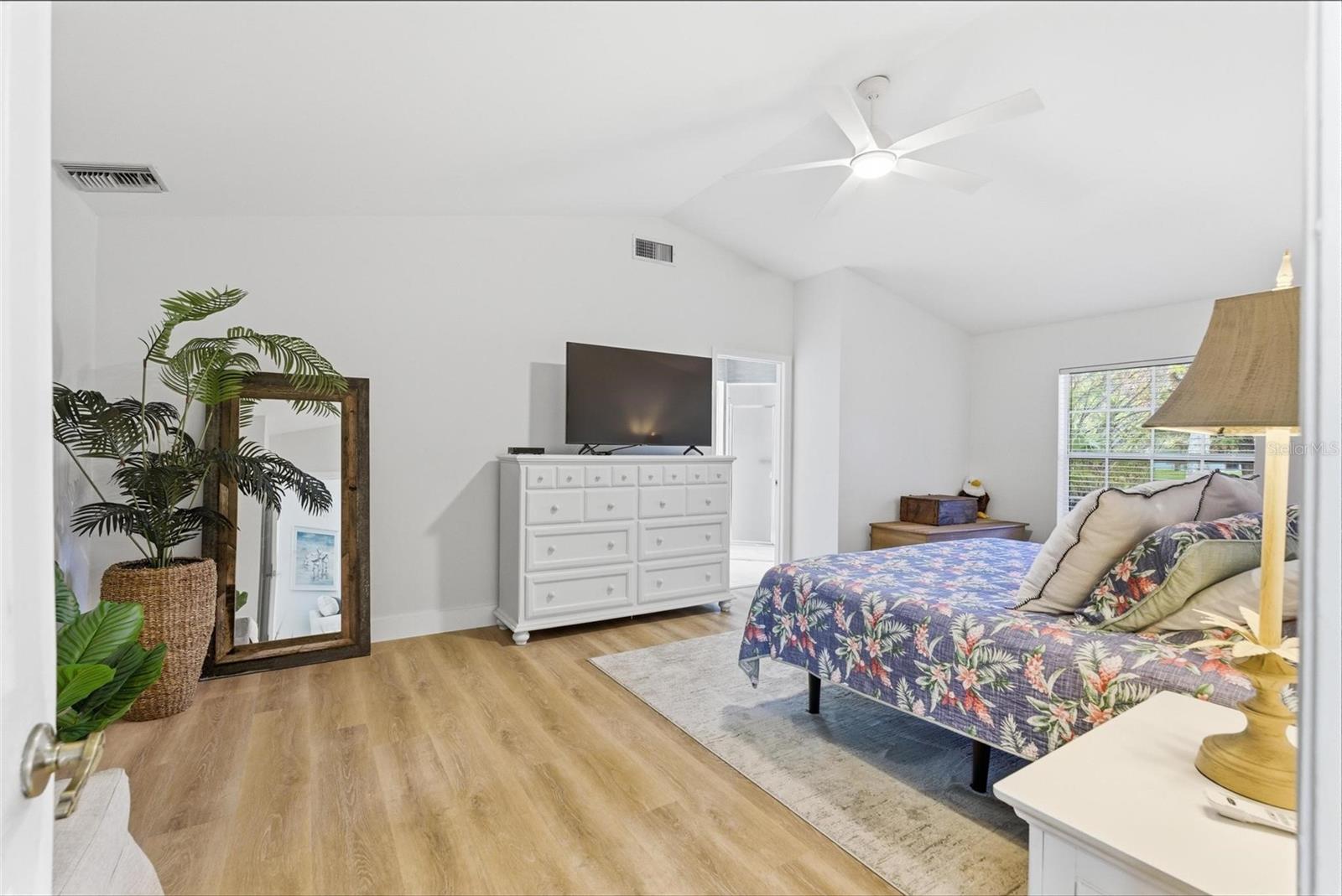 WOODLAKE - Residential