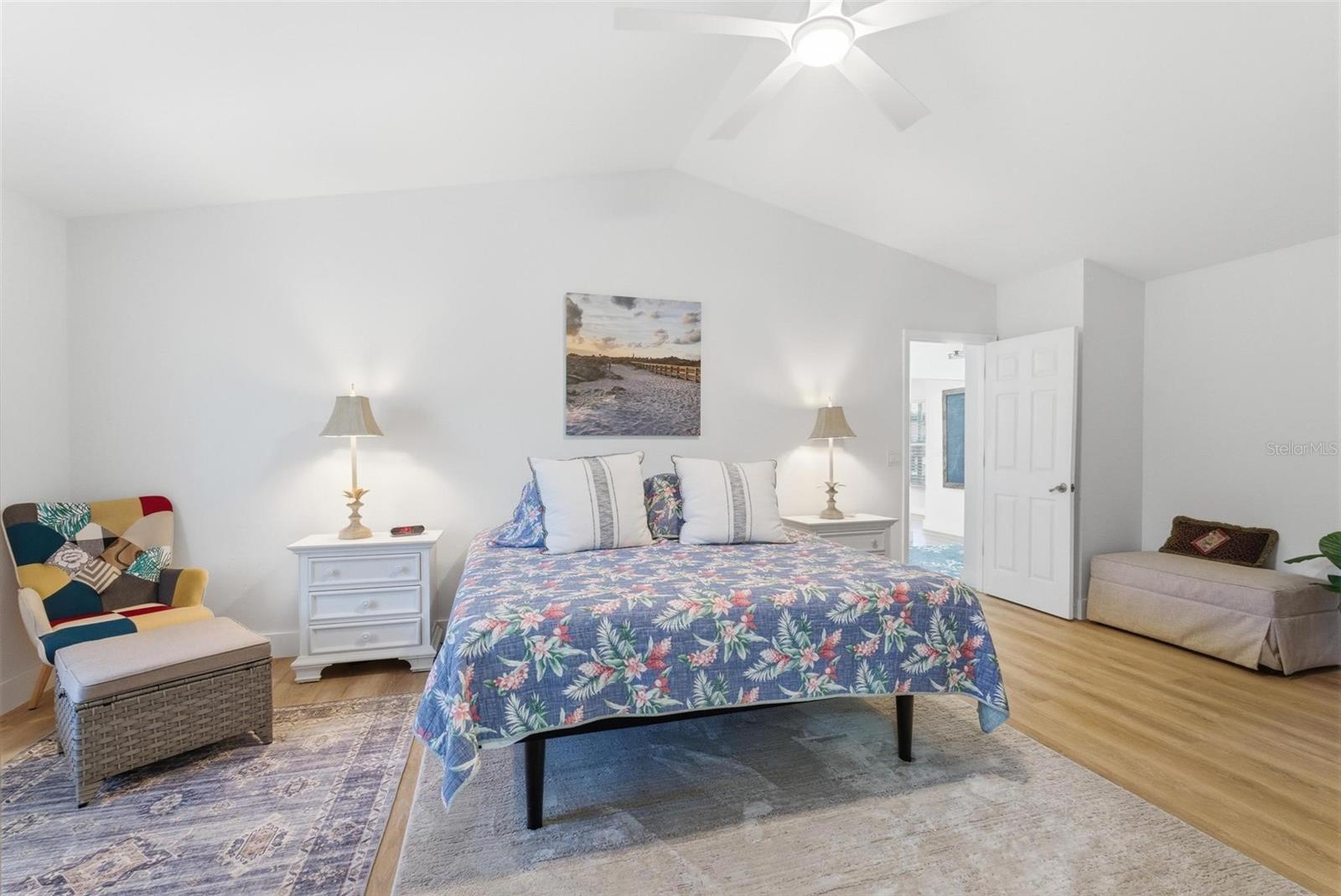 WOODLAKE - Residential